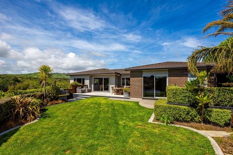 Photo of property in 17 Dusky Crescent, Aotea, Porirua, 5024