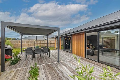 Photo of property in 57 Freedom Drive, Kelvin Grove, Palmerston North, 4414