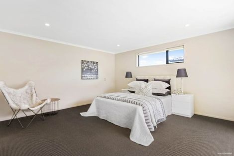 Photo of property in 3 Ohau Court, Fairview Heights, Auckland, 0632