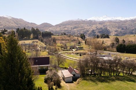 Photo of property in 35 Mountain View Road, Dalefield, Queenstown, 9371