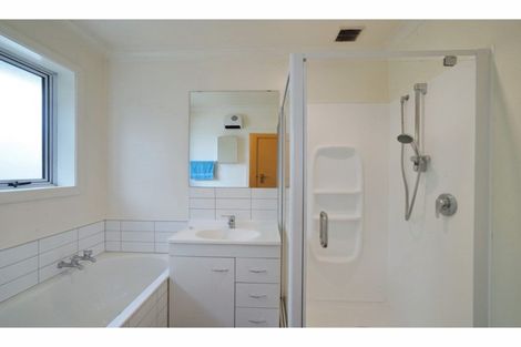 Photo of property in 3 Delph Street, Avonhead, Christchurch, 8042