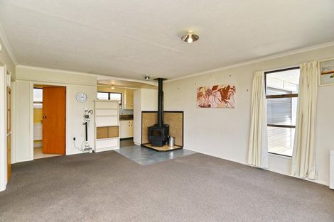 Photo of property in 4 Amberley Beach Road, Amberley, 7410