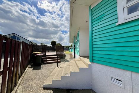 Photo of property in 20 Eddowes Street, Manurewa, Auckland, 2102