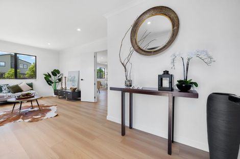 Photo of property in 14 Parkmore Drive, Rosehill, 2113