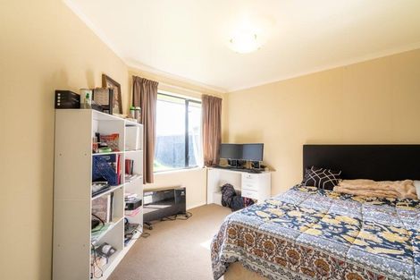 Photo of property in 33 Geneva Terrace, Kelvin Grove, Palmerston North, 4414