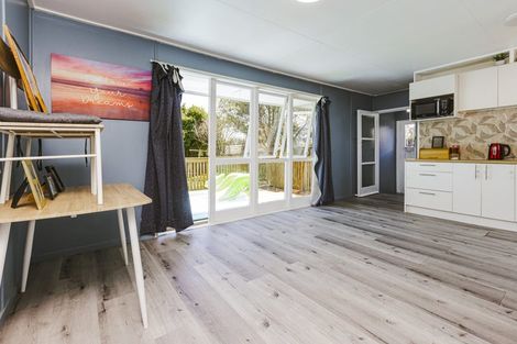 Photo of property in 16 Totara Street, Waiuku, 2123