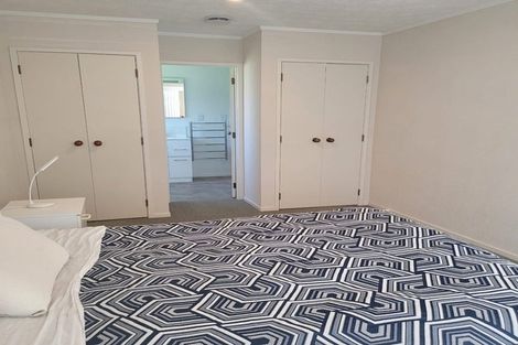 Photo of property in 27 Septimus Place, Henderson, Auckland, 0612