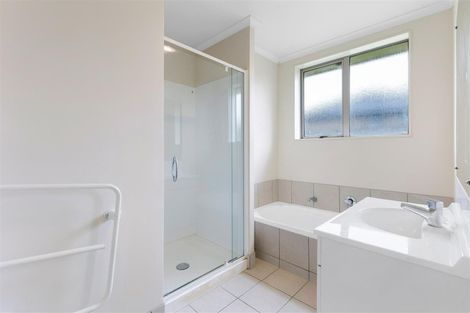 Photo of property in 30b Kayes Road, Pukekohe, 2120