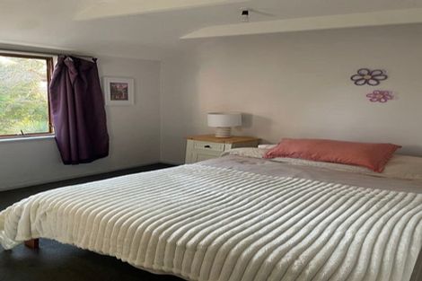 Photo of property in 2/26 Capilano Place, Glenfield, Auckland, 0629