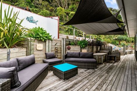 Photo of property in 143 Oakura Road, Oakura, Hikurangi, 0184