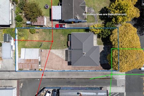 Photo of property in 12 Ussher Place, Pakuranga Heights, Auckland, 2010