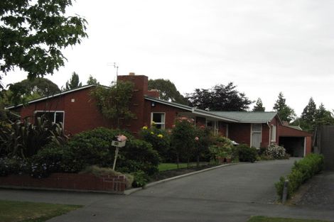 Photo of property in 23 Burnside Crescent, Burnside, Christchurch, 8053