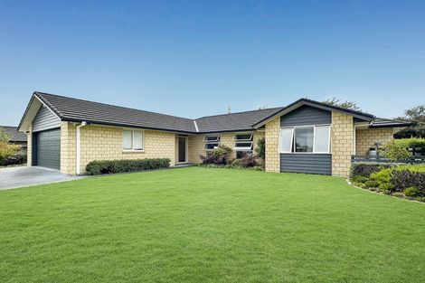 Photo of property in 15 Bodes Lane, Kinloch, Taupo, 3377