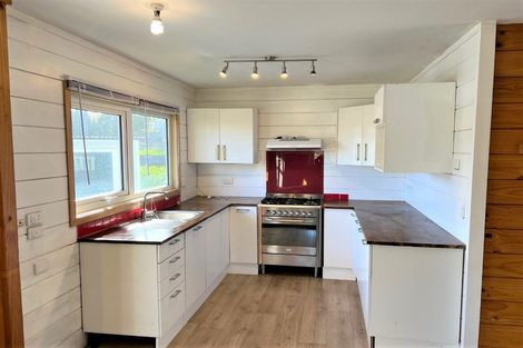 Photo of property in 28 Trentham Road, Takanini, Papakura, 2112