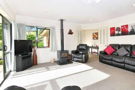 Photo of property in 764 Inland Road, Helensville, 0875