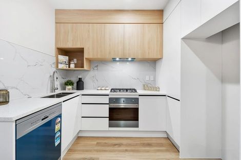 Photo of property in 6/33 Colwill Road, Massey, Auckland, 0614