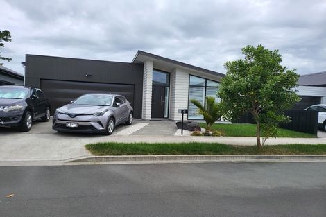 Photo of property in 9 Makete Crescent, Hobsonville, Auckland, 0618