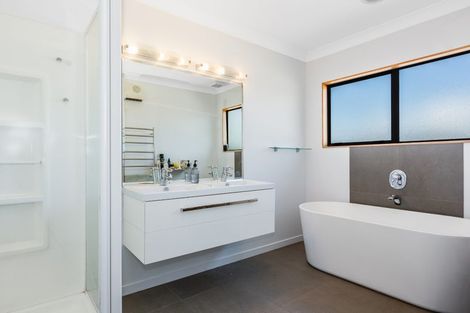 Photo of property in 81 The Masthead, Whitby, Porirua, 5024