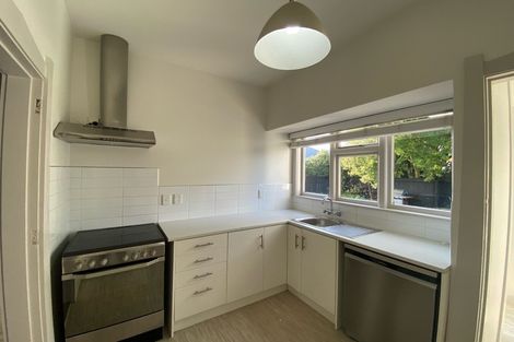 Photo of property in 102 Hawford Road, Opawa, Christchurch, 8023