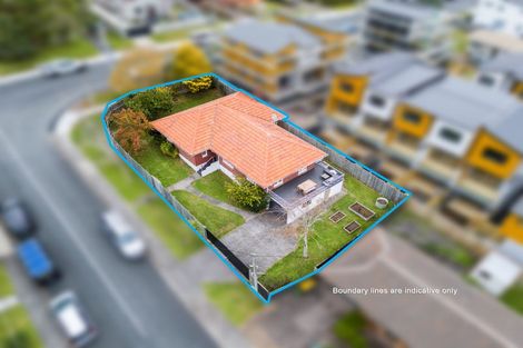 Photo of property in 2a Kereru Street, Henderson, Auckland, 0612