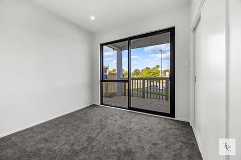 Photo of property in 39 Tributary Parade, Karaka, 2113
