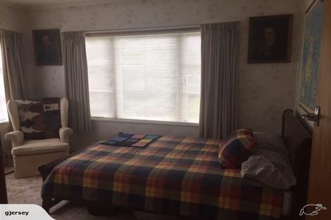 Photo of property in 10 Helga Crescent, Te Atatu Peninsula, Auckland, 0610