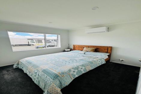 Photo of property in 17 Kutukutu Street, Takanini, 2112