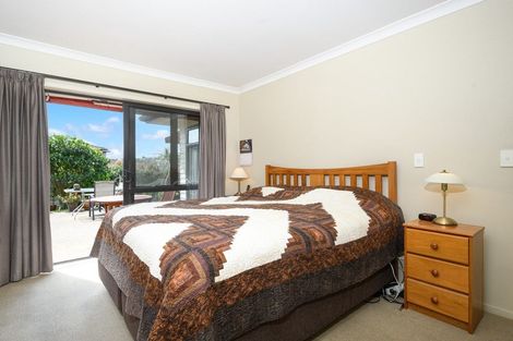 Photo of property in 5 Fairford Avenue, Henderson, Auckland, 0612