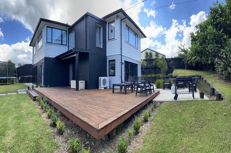 Photo of property in 7 Margan Avenue, New Lynn, Auckland, 0600