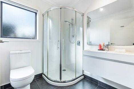 Photo of property in 49 Matipo Road, Te Atatu Peninsula, Auckland, 0610