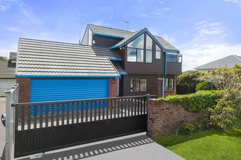 Photo of property in 1/56 Aberdeen Road, Campbells Bay, Auckland, 0620