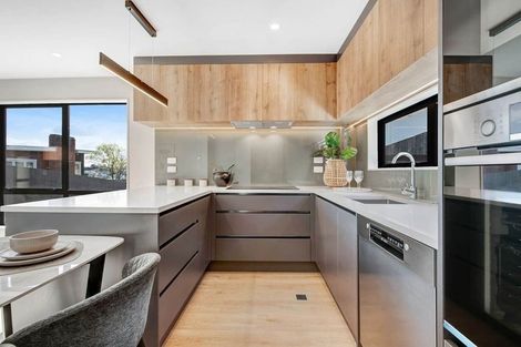 Photo of property in 1/32 Beulah Avenue, Rothesay Bay, Auckland, 0630