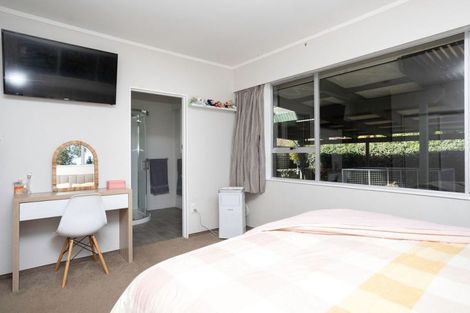 Photo of property in 9 Ranfurly Street, Dannevirke, 4930
