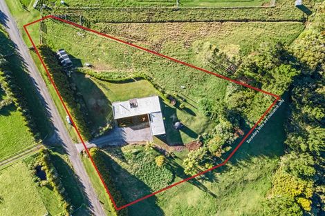 Photo of property in 1089 Plymouth Road, Koru, New Plymouth, 4374