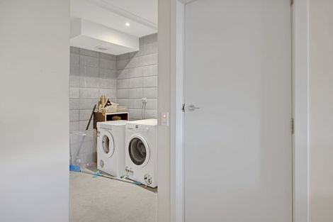 Photo of property in The Strand, 4/16 Ronald Street, Strandon, New Plymouth, 4312