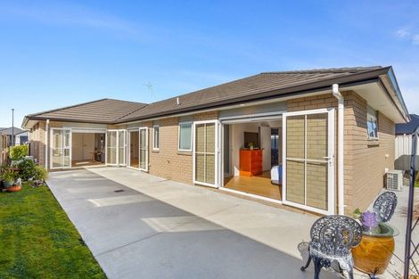 Photo of property in 9 Arahi Place, Rototuna North, Hamilton, 3210