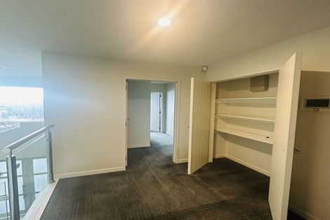 Photo of property in 22 Oak Bark Drive, Schnapper Rock, Auckland, 0632