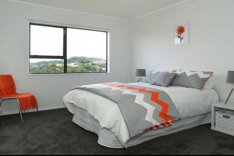 Photo of property in 32 James Cook Drive, Whitby, Porirua, 5024