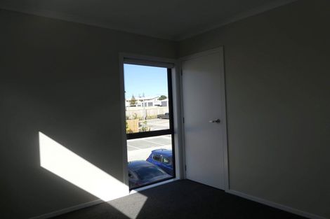 Photo of property in 2/125b Metcalfe Road, Ranui, Auckland, 0612
