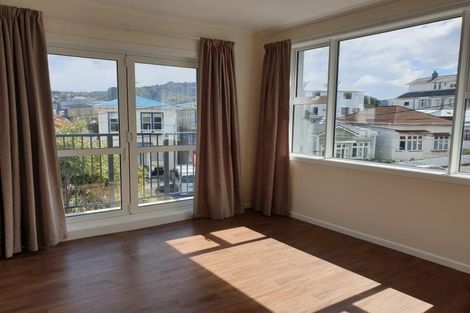 Photo of property in 36u3 Roxburgh Street, Mount Victoria, Wellington, 6011