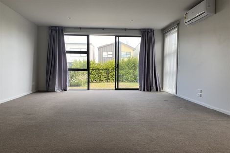 Photo of property in 32 Liberation Road, Papakura, 2110
