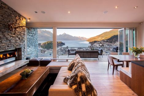 Photo of property in 55c Kent Street, Queenstown, 9300