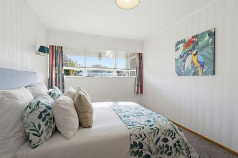 Photo of property in 15-16 Amberley Grove, Hutt Central, Lower Hutt, 5010