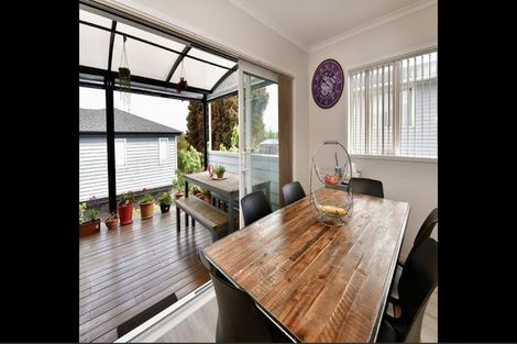 Photo of property in 780 East Coast Road, Oteha, Auckland, 0630
