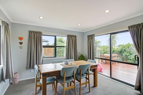 Photo of property in 9 Oxnam Place, Foxton Beach, Foxton, 4815