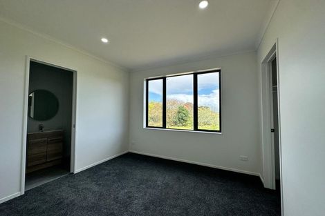 Photo of property in 8a Gracechurch Drive, Flat Bush, Auckland, 2016
