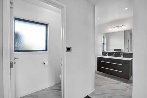 Photo of property in 60 Monmouth Road, Pembroke, Stratford, 4394