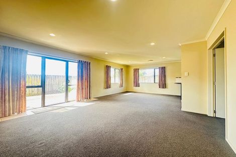 Photo of property in 5 Drumbeg Close, Flat Bush, Auckland, 2019