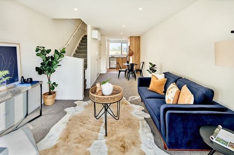 Photo of property in 7 John Street, Stokes Valley, Lower Hutt, 5019