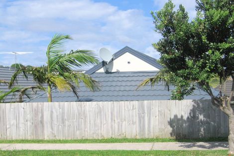 Photo of property in 820/12 Northcross Drive, Oteha, Auckland, 0632